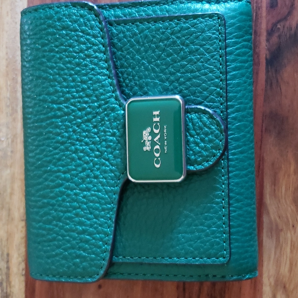 Coach pepper green wallet